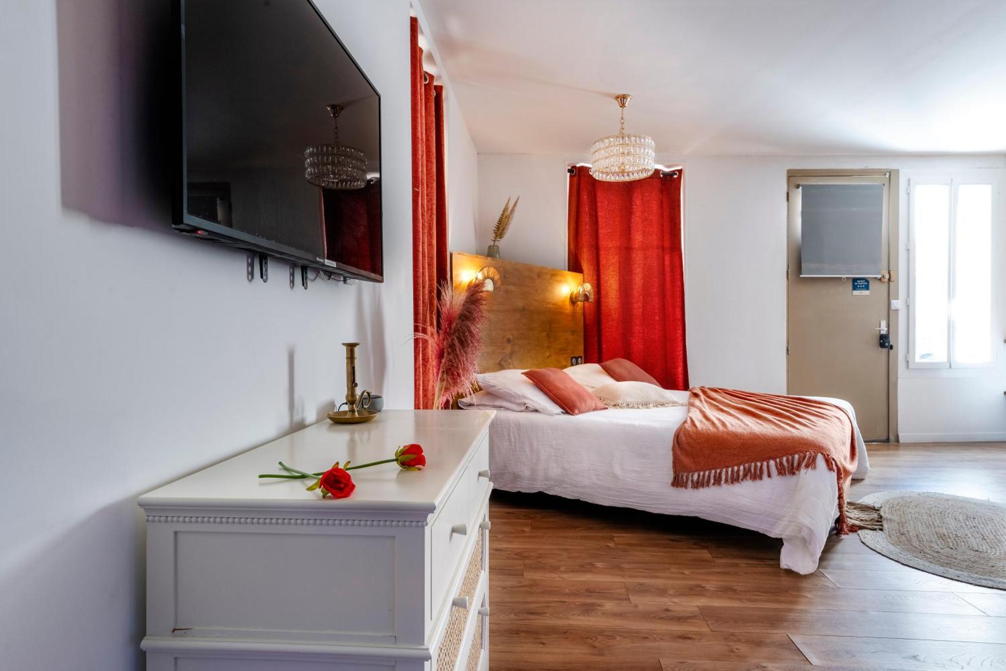 Loft Romantique - Spa Privatif - Spa Noctambulles 耶尔 外观 照片